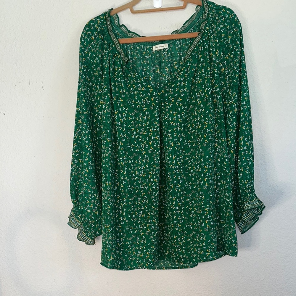 Max Studio Green Floral Peasant Blouse
